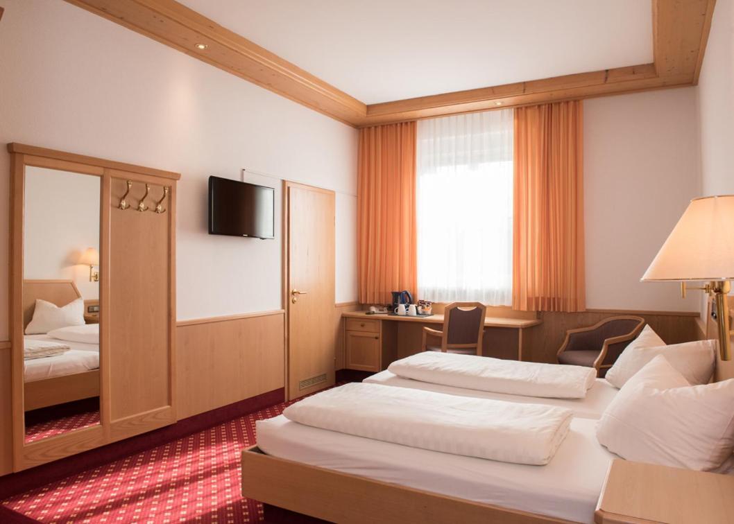 Hotel Und Gasthof Soller イスマニング エクステリア 写真