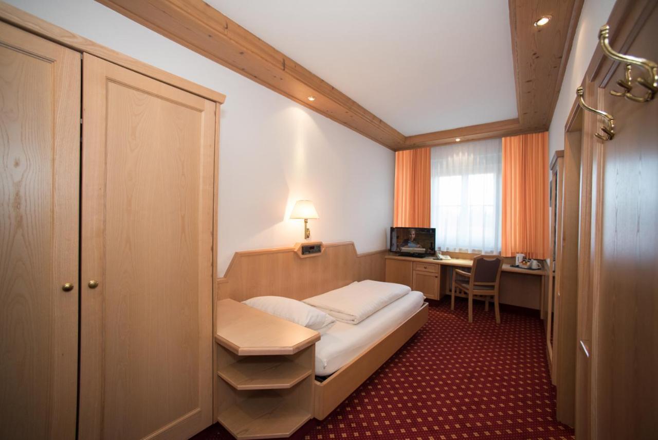 Hotel Und Gasthof Soller イスマニング エクステリア 写真
